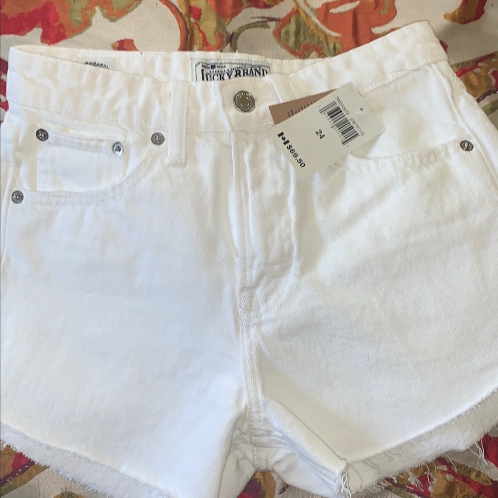 BEAND NEW WOMEN Lucky brand shorts